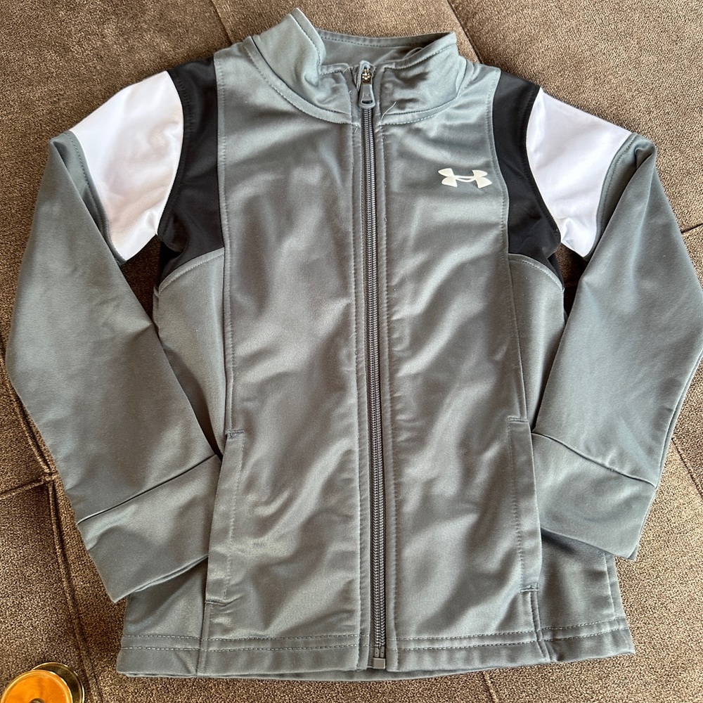 Under Armer Zip Front Kids Jacket Size 4